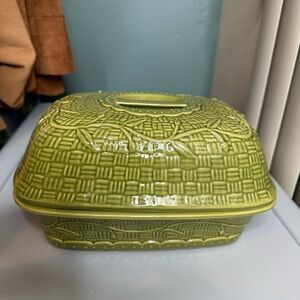 Temp-tations by Tara Orchard Vine Green 4-quart covered baker casserole dish Lid